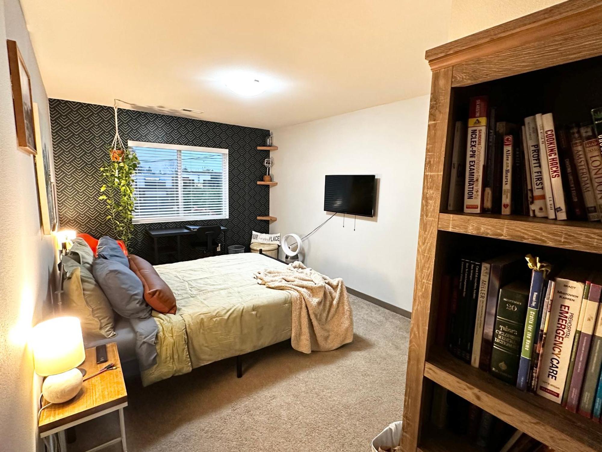 Central Tacoma Homestay With Breakfast Included -Private Room- 객실 사진