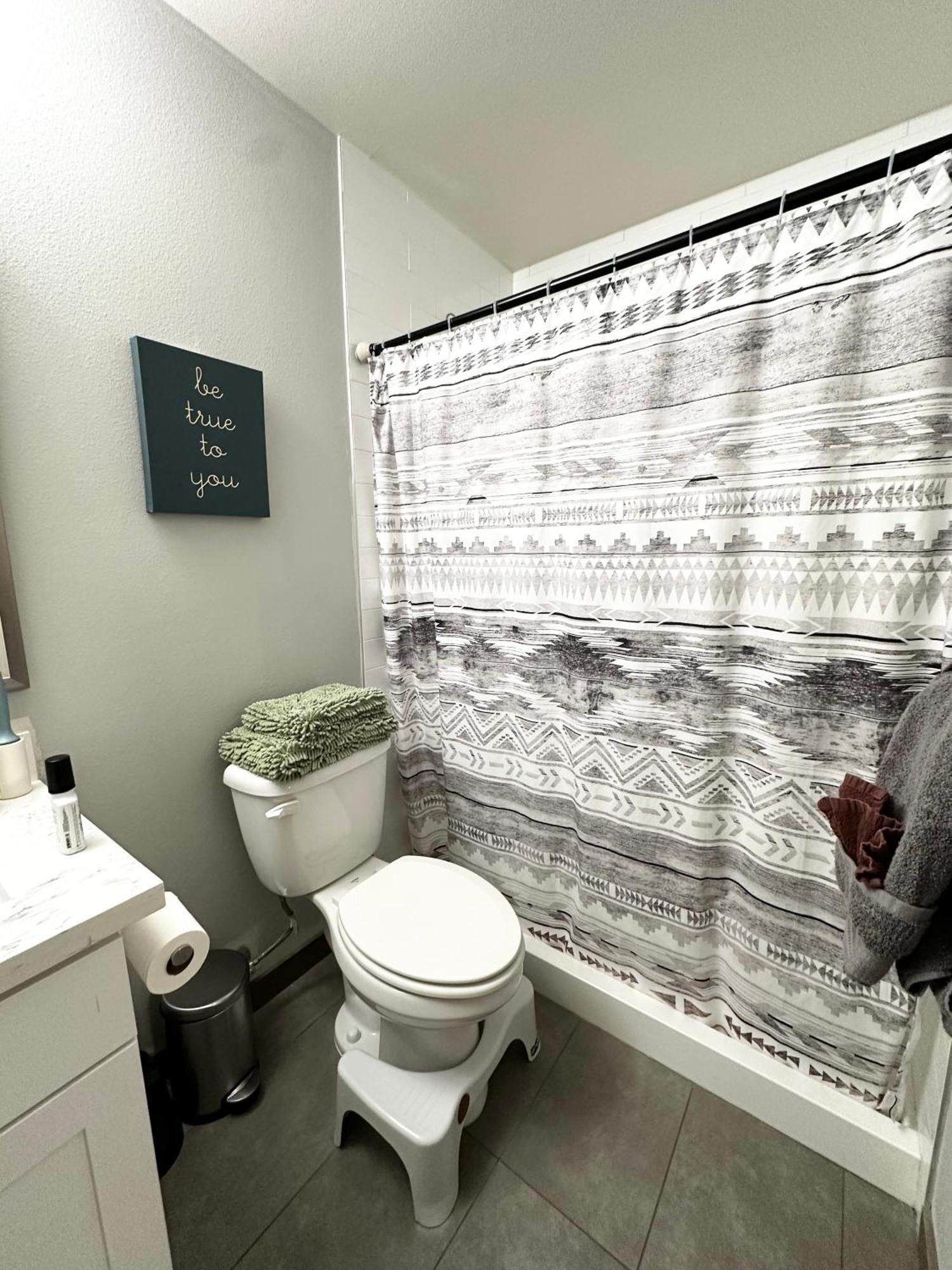 Central Tacoma Homestay With Breakfast Included -Private Room- 객실 사진