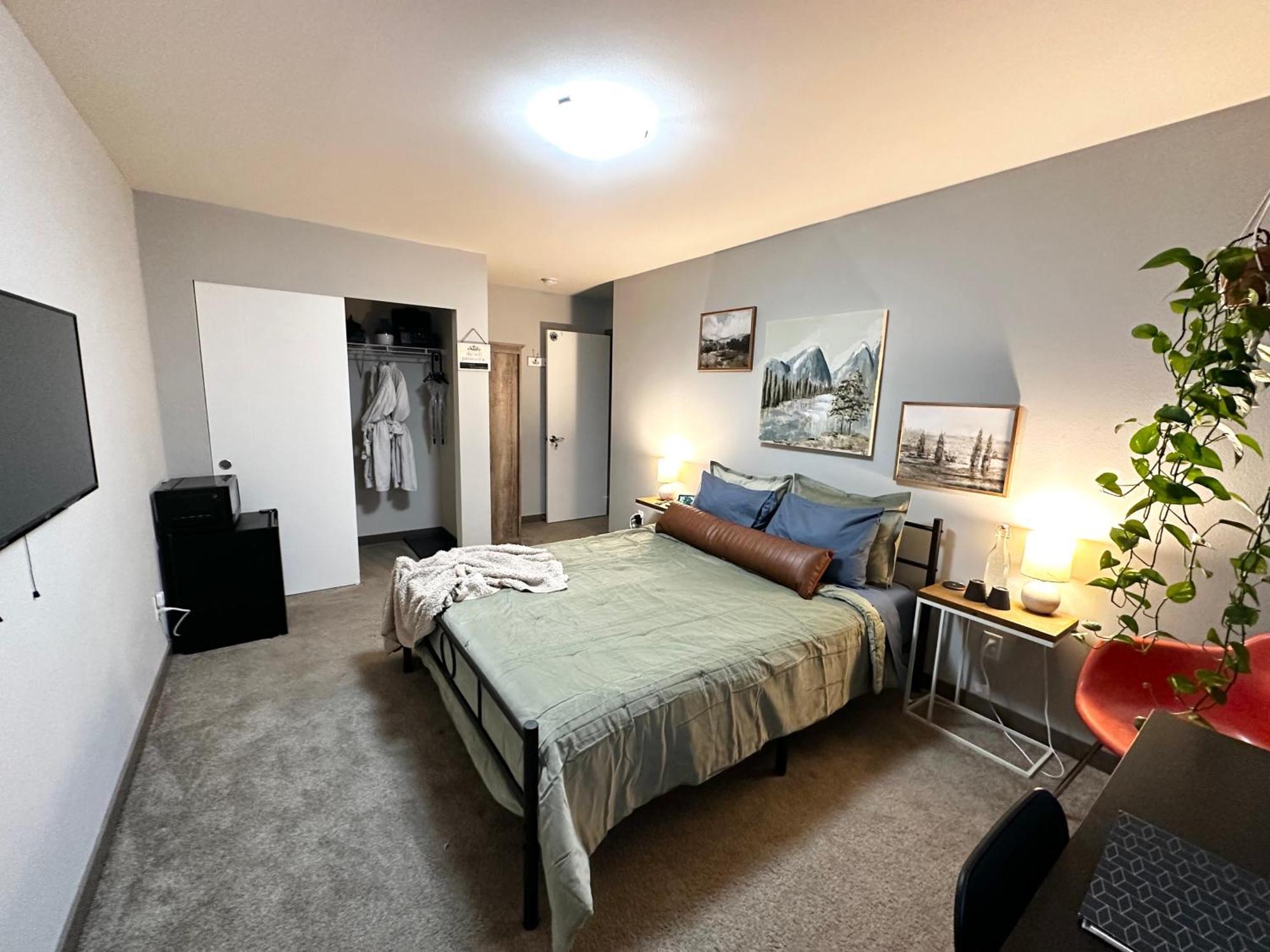 Central Tacoma Homestay With Breakfast Included -Private Room- 객실 사진